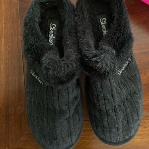 Sketchers slip-on